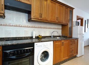 Frigorífic, microones, forn i torradora 