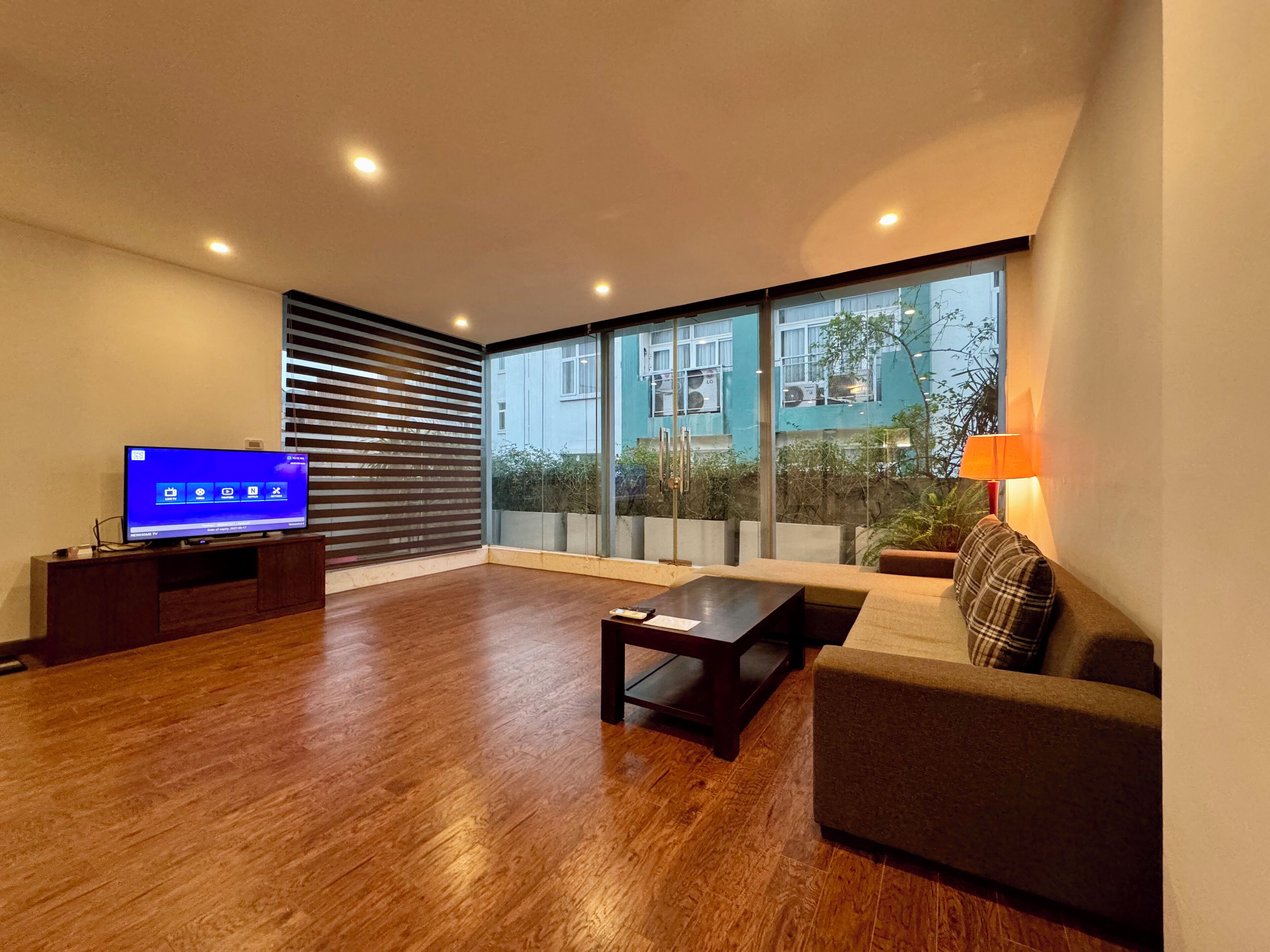 Basic Room | Living area | Smart TV