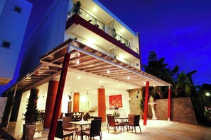 Exterior - One World One Home Naiharn Hotel (Rawai)