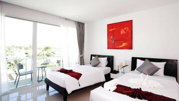 In-room safe, desk, iron/ironing board, bed sheets