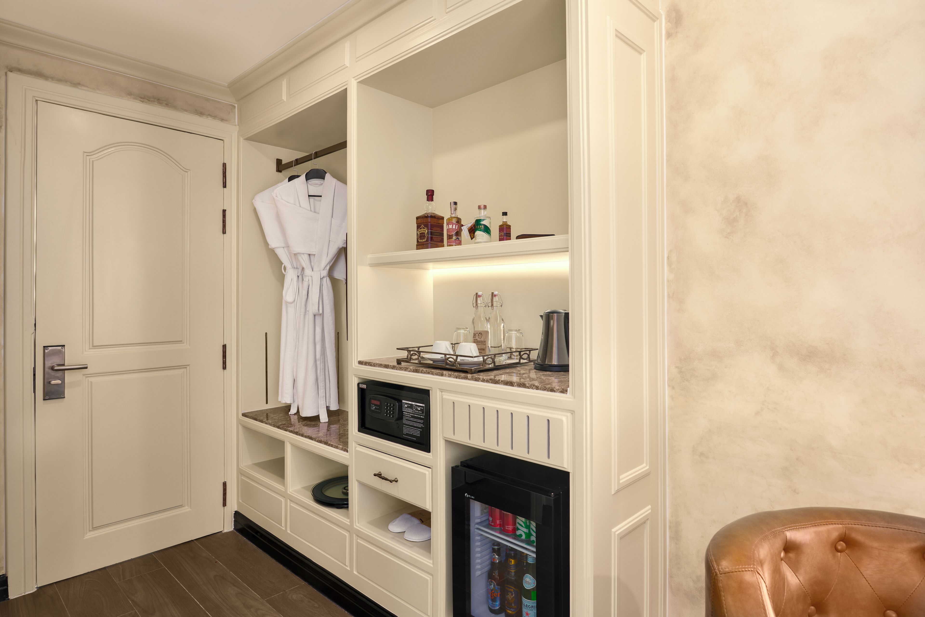 1 bedroom, minibar, in-room safe, individually decorated