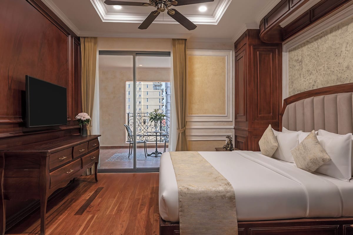 Anik Premier Suite | 1 bedroom, minibar, in-room safe, individually decorated