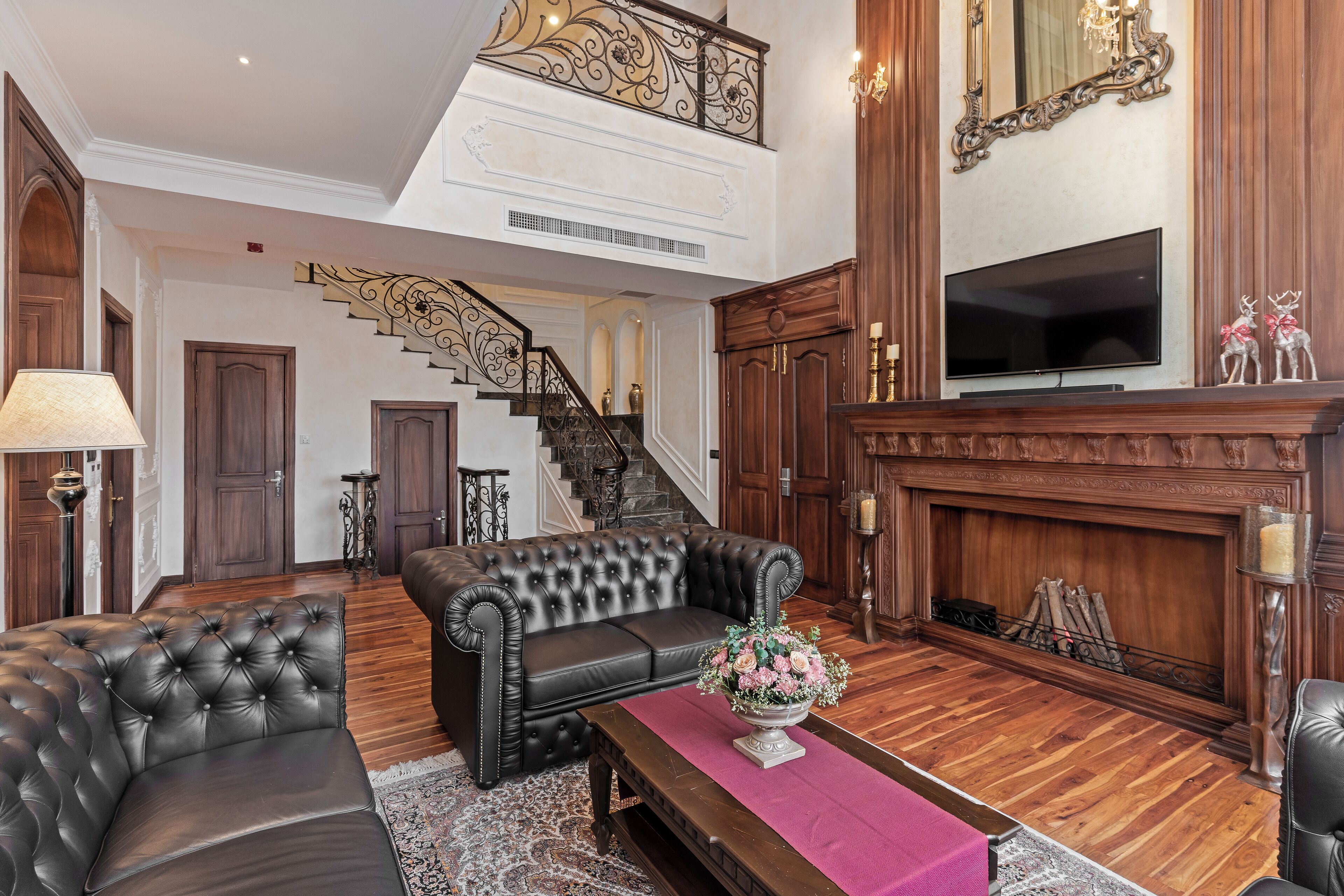 penthouse | 1 bedroom, minibar, in-room safe, individually decorated