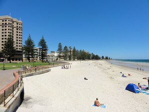 Beach nearby, beach towels - The Place to Stay in Glenelg (Glenelg)