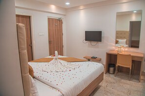 Premium Room | Individually furnished, desk, iron/ironing board, free WiFi - Park Avenue Suites (Coimbatore)