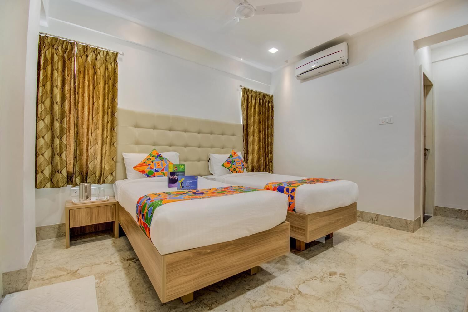 deluxe double room | 1 bedroom, individually furnished, desk, iron/ironing board