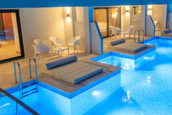 Room, Pool Access