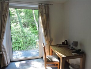 Single Room | Desk, iron/ironing board, free WiFi, bed sheets - Hotel Bergische Schweiz (Velbert)
