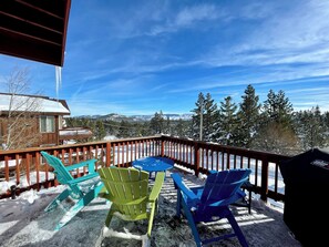 Property grounds - Family Friendly, Gorgeous Views and steps to Tahoe Donner Ski Hill (Truckee)