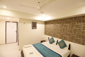 Living area - Hotel Blue Moon (Ahmedabad)