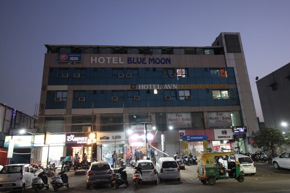 Front of property - evening/night - Hotel Blue Moon (Ahmedabad)