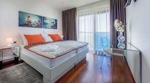 2 chambres, fer et planche à repasser, lit parapluie, Wi-Fi gratuit