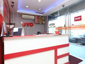 Reception - Hotel O My New Home Hotel (Gua Musang)