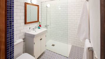 淋浴設備、風筒、提供毛巾