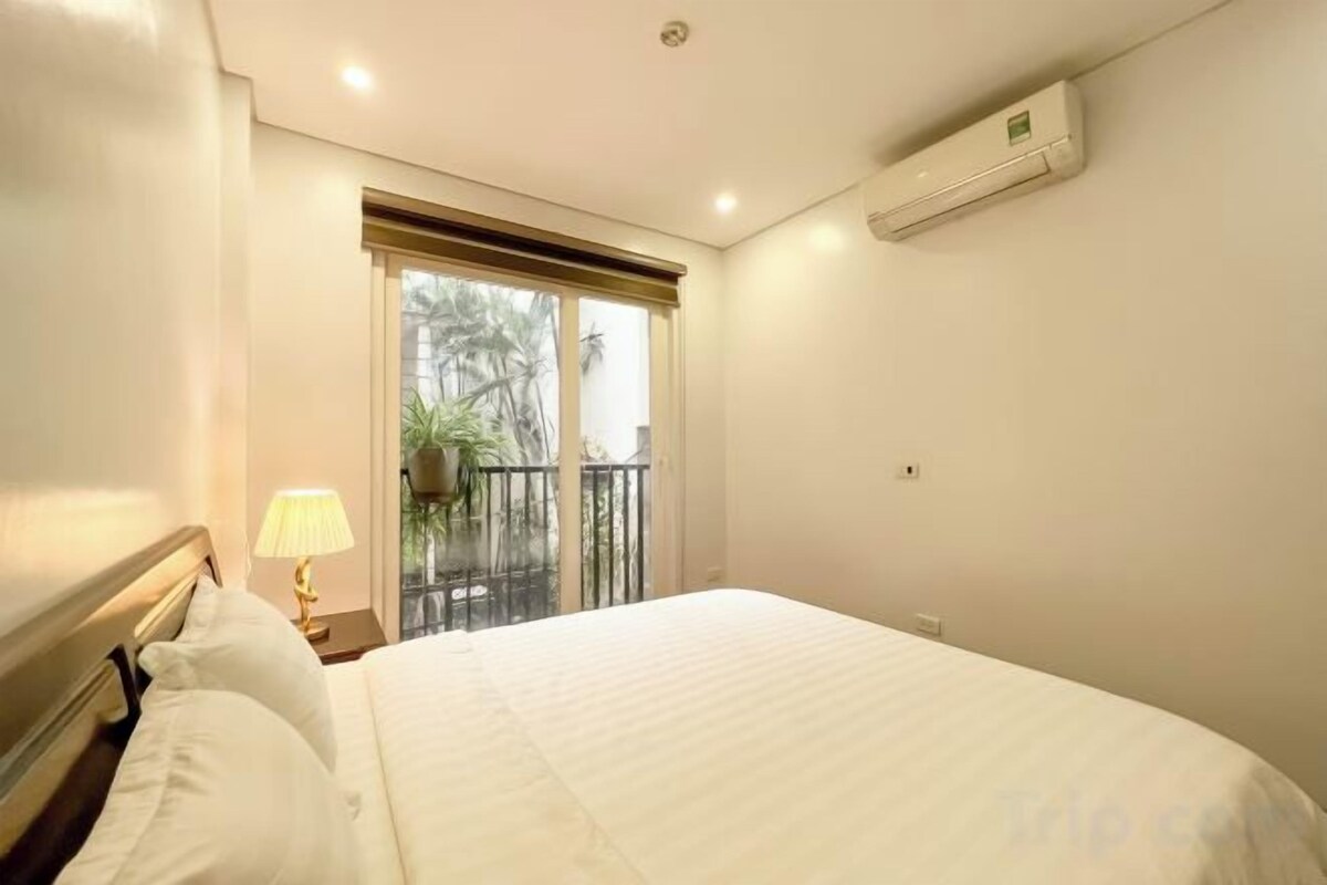 In-room safe, desk, laptop workspace, blackout drapes