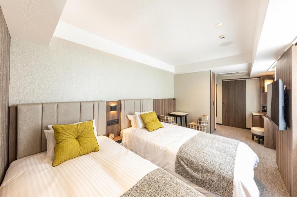 Down duvets, minibar, in-room safe, desk