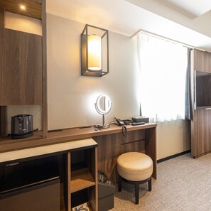 Down duvets, minibar, in-room safe, desk