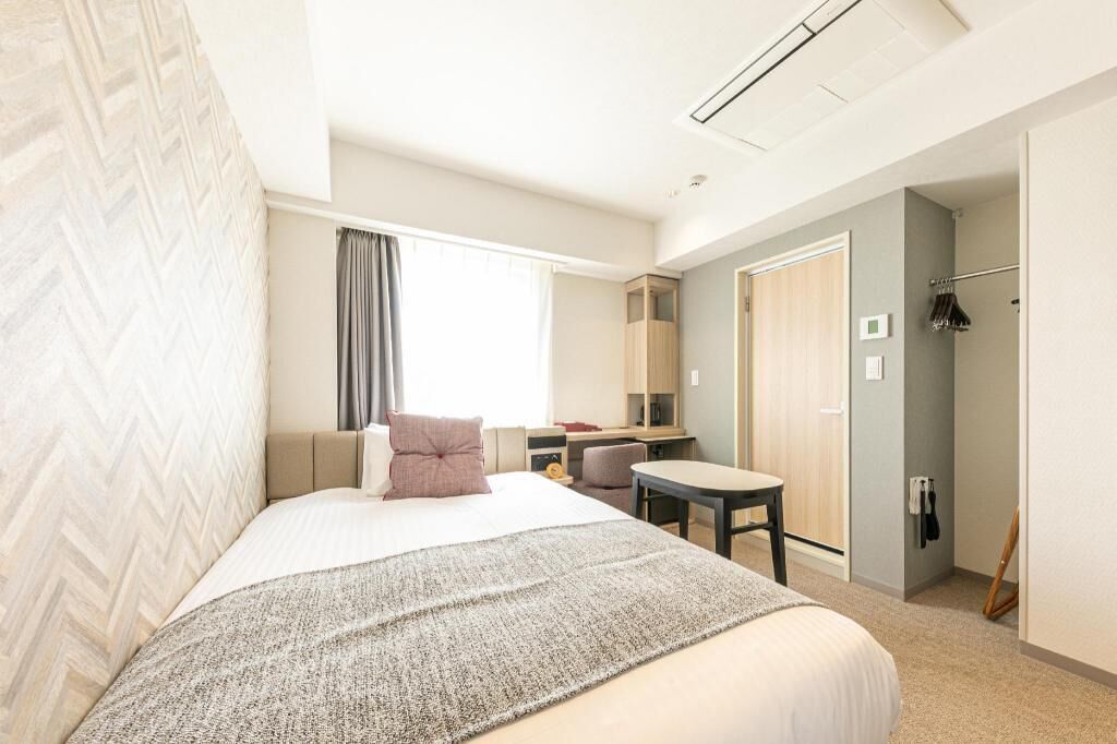 Down duvets, minibar, in-room safe, desk