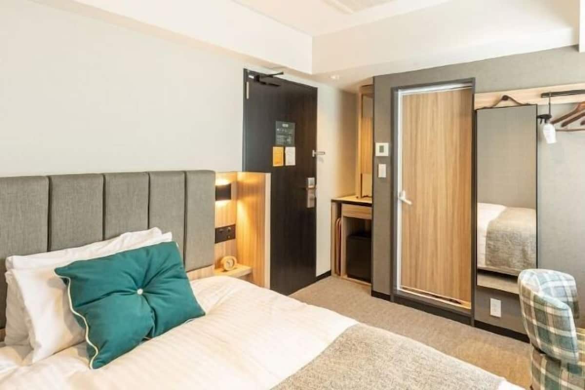 Couette en duvet d'oie, minibar, coffres-forts dans les chambres, bureau