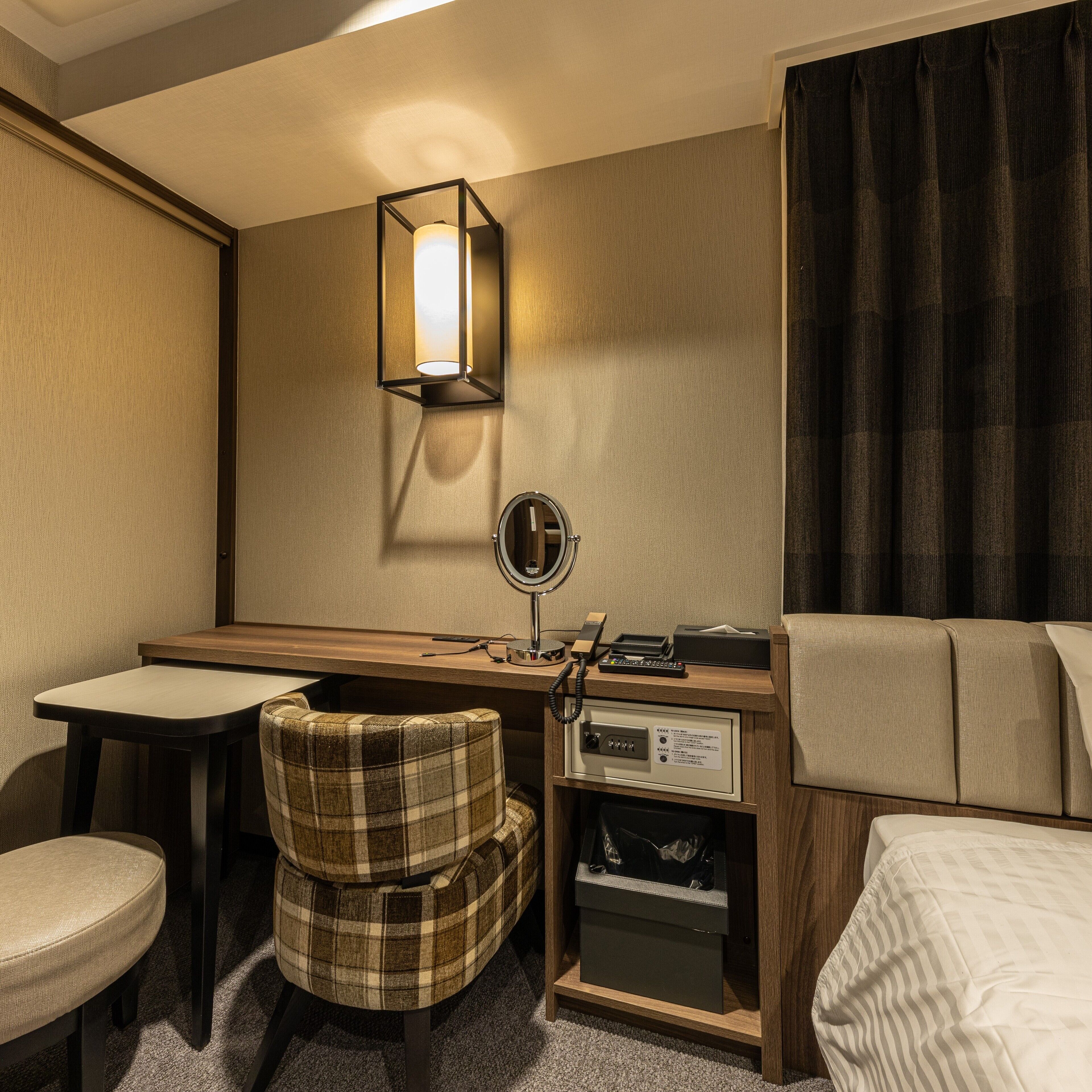 down duvets, minibar, in-room safe, desk