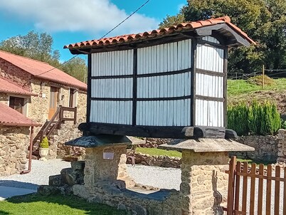 Galician Vintage Stone Cottage for 2 people