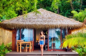 Luxury Beachfront Villa | Minibar, in-room safe, free WiFi