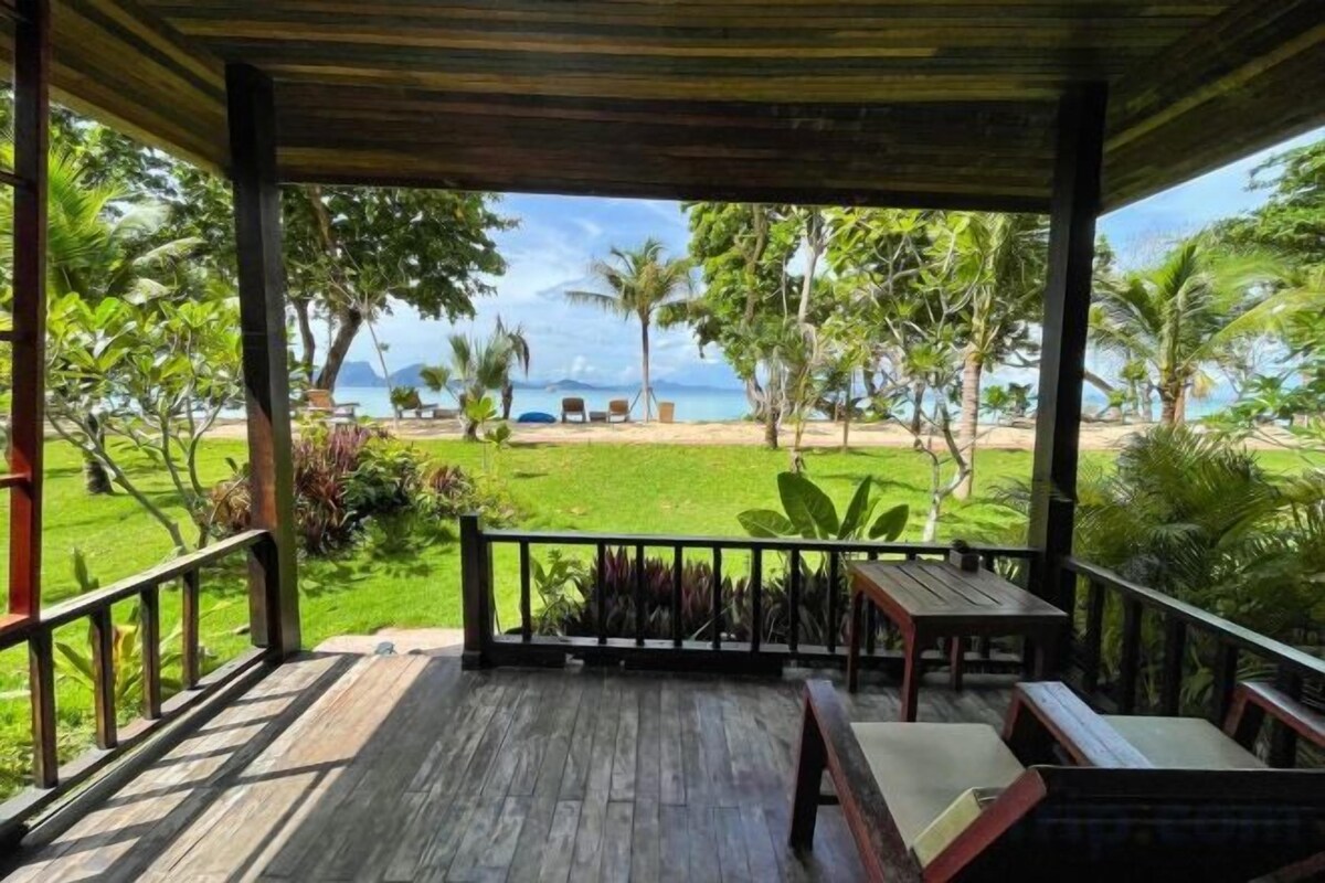 Beachfront Superior Bungalow