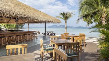 Beach bar