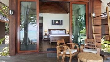 Beachfront Breeze | Minibar, in-room safe, free WiFi