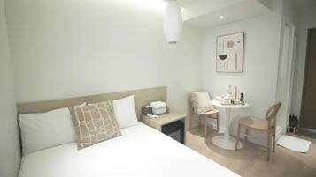 Hönnunarherbergi með tvíbreiðu rúmi | Rúmföt af bestu gerð, rúm með „pillowtop“-dýnum