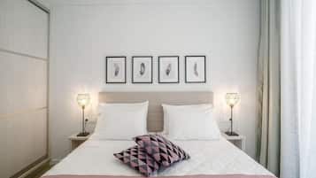 2 bedrooms, in-room safe, iron/ironing board, WiFi