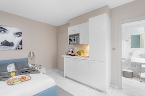 1 Schlafzimmer, laptopgeeigneter Arbeitsplatz, Bügeleisen/Bügelbrett