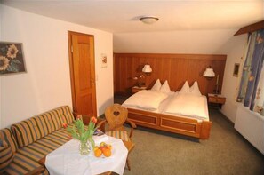 Apartment (Kissner) | Rollaway beds, free WiFi, bed sheets - Unterkunft Kissner (Muennerstadt)