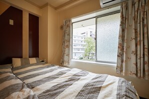 City Twin Room, Non Smoking, City View