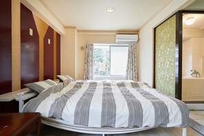 City Twin Room, Non Smoking, City View