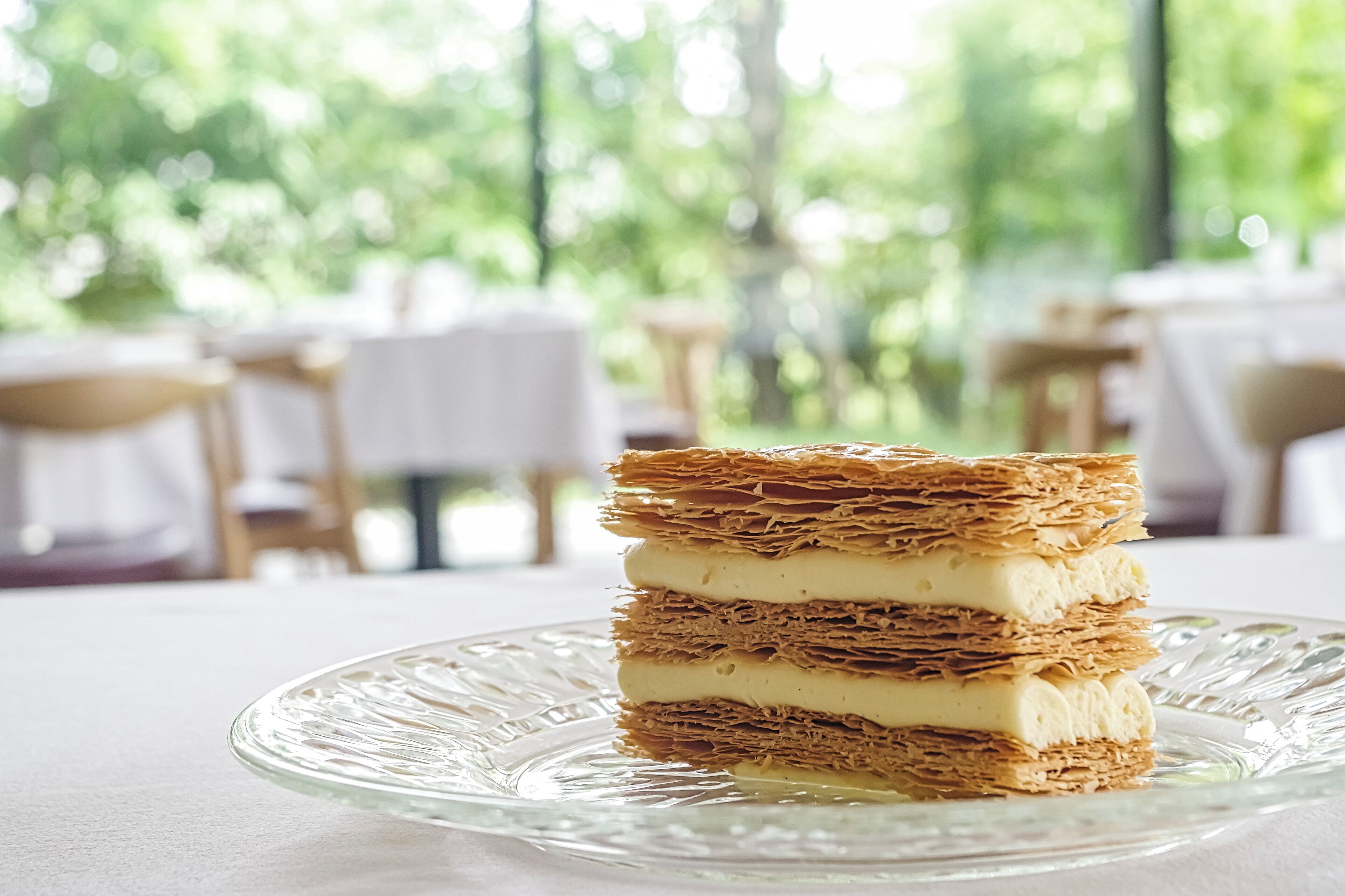 3 restaurants; breakfast, lunch, and dinner served