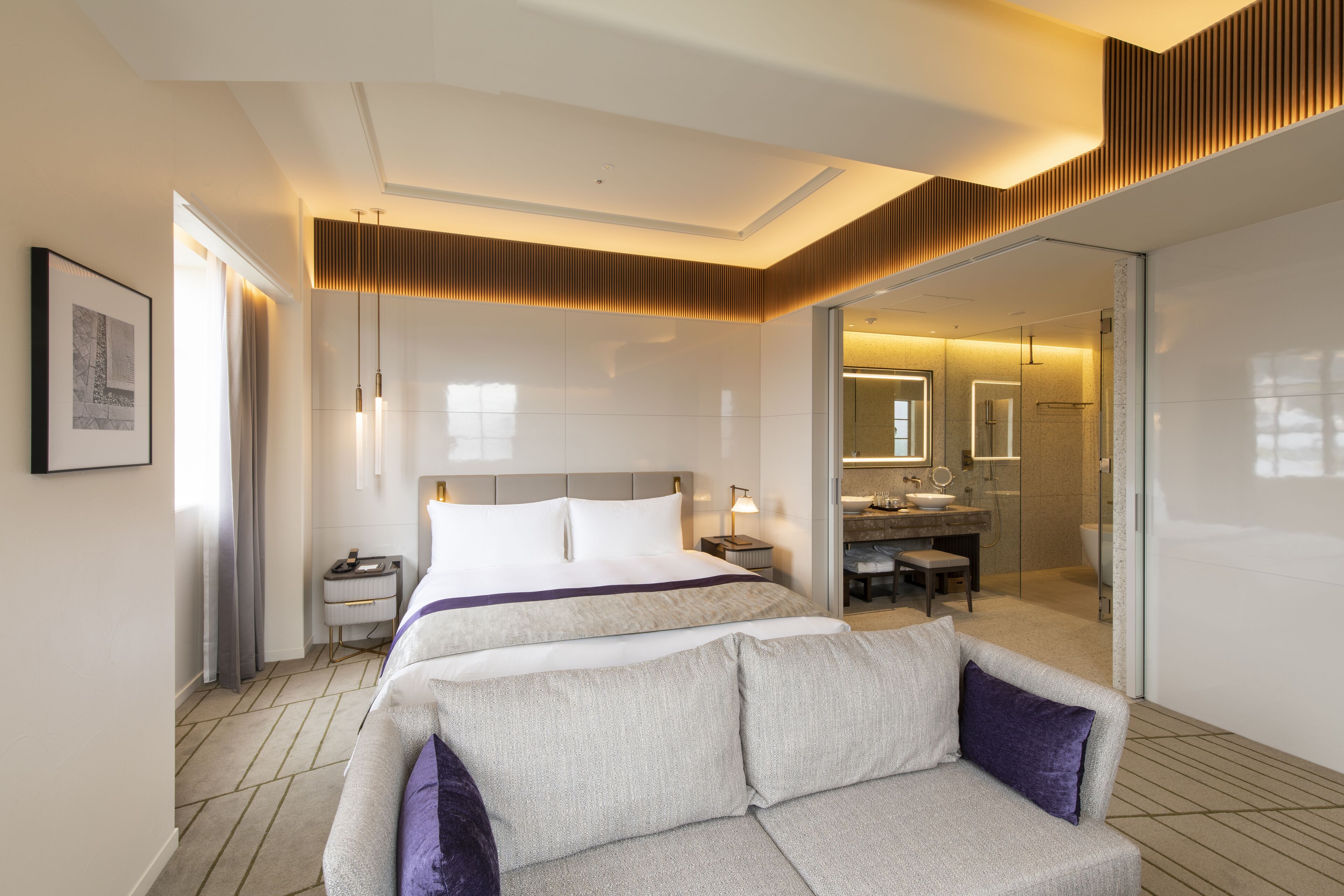 Premium King, Non Smoking | Premium bedding, down duvets, pillow-top beds, minibar
