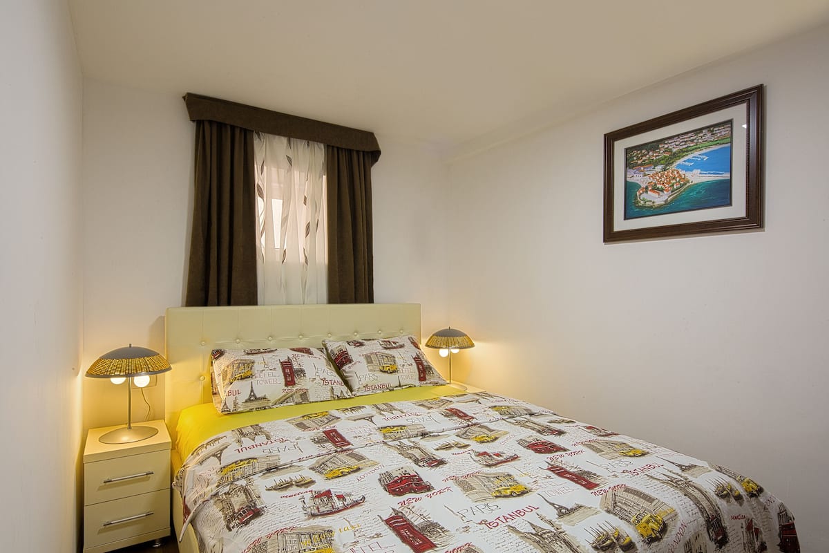 1 bedroom, iron/ironing board, free WiFi, bed sheets