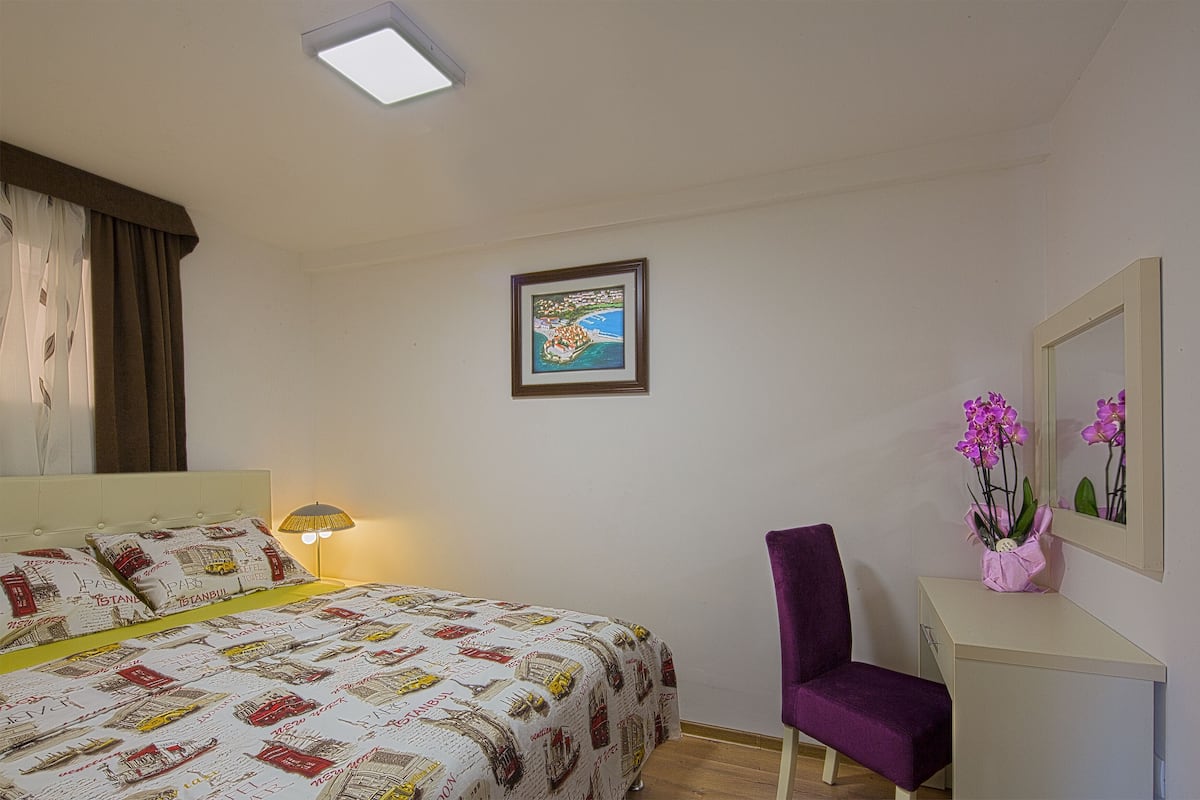 1 bedroom, iron/ironing board, free WiFi, bed sheets