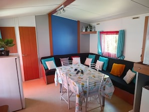 Dining - ARGELES-PLAGE FULL OF SUN FOR YOUR HOLIDAYS (Argelès Plage)