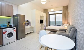 TV - Key Host -Crystal Tower (Dubai)