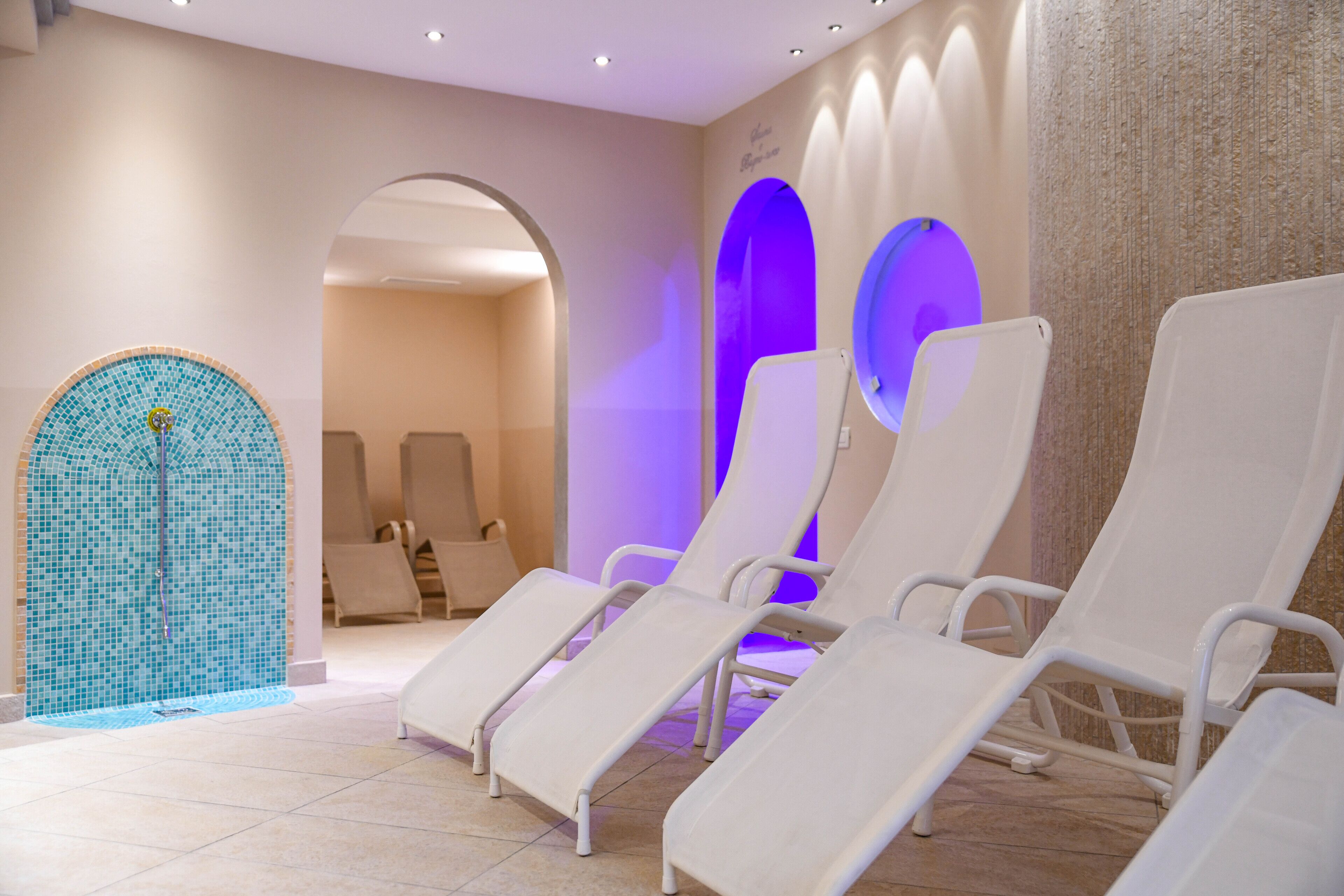 sauna, hot tub, steam room, massages