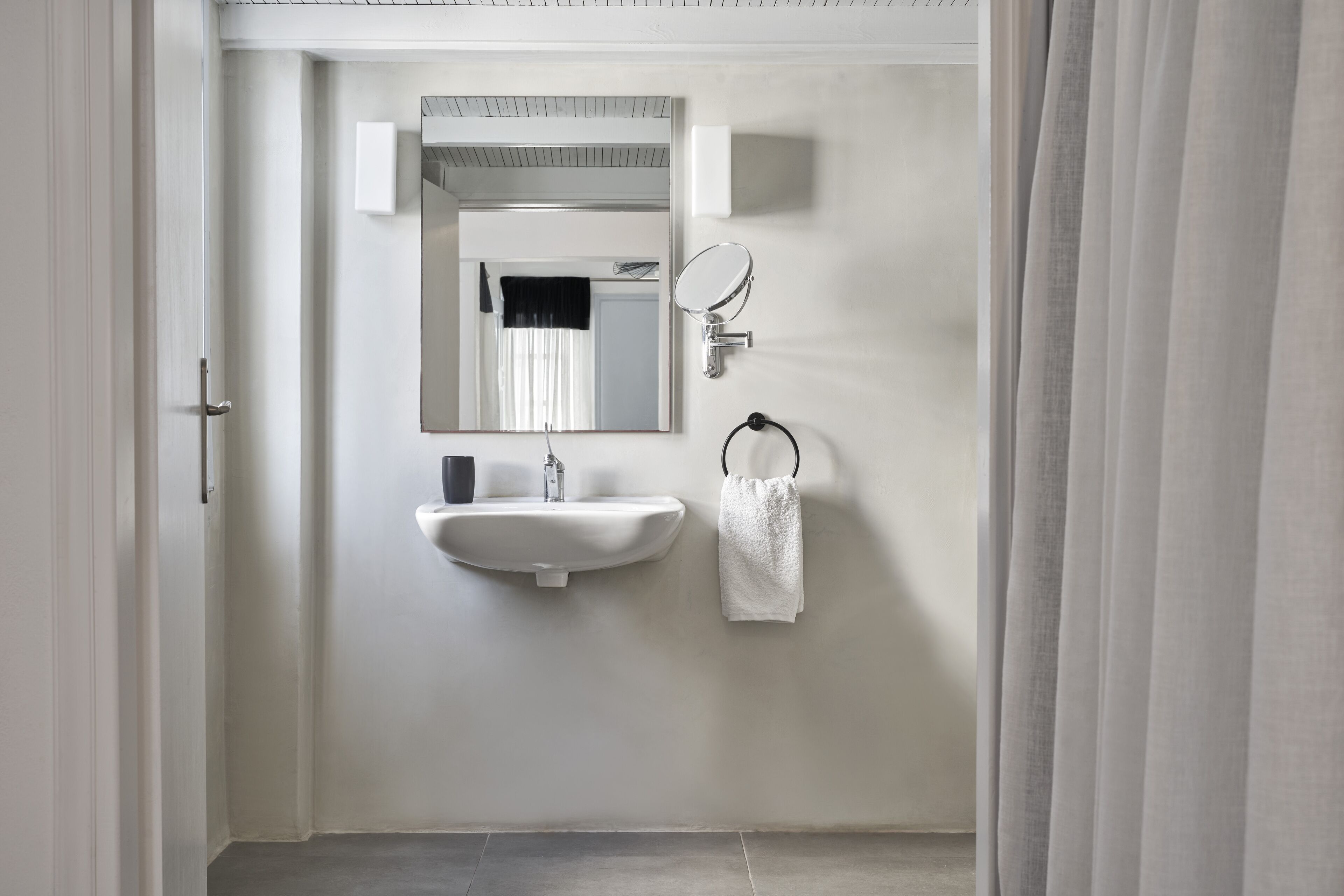 superior room, accessible, sea view | bathroom | shower, free toiletries, hair dryer, slippers