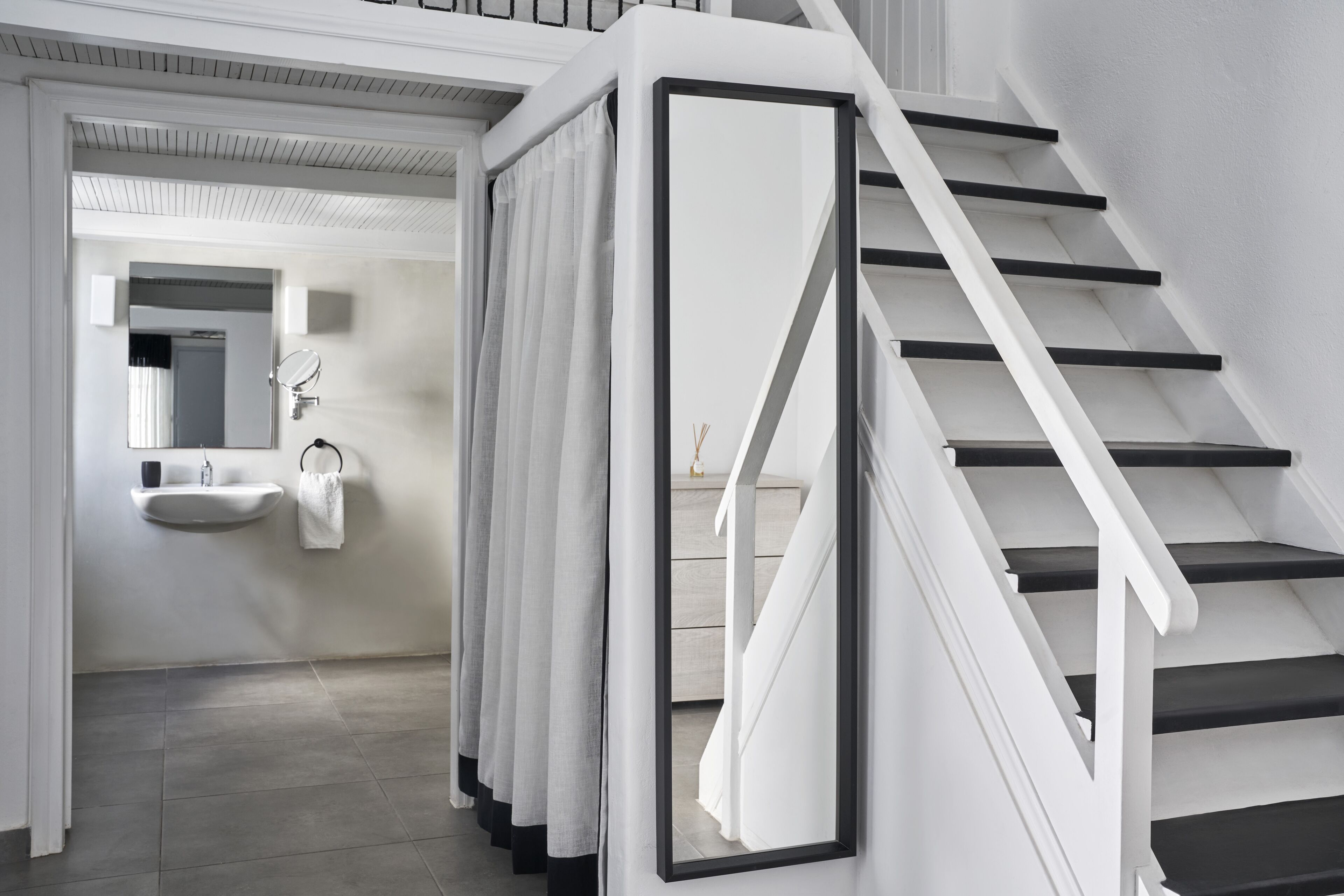 superior room, accessible, sea view | bathroom | shower, free toiletries, hair dryer, slippers