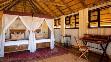 Caja de seguridad en la habitación, wifi gratis y ropa de cama