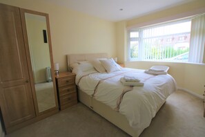 2 bedrooms, Internet