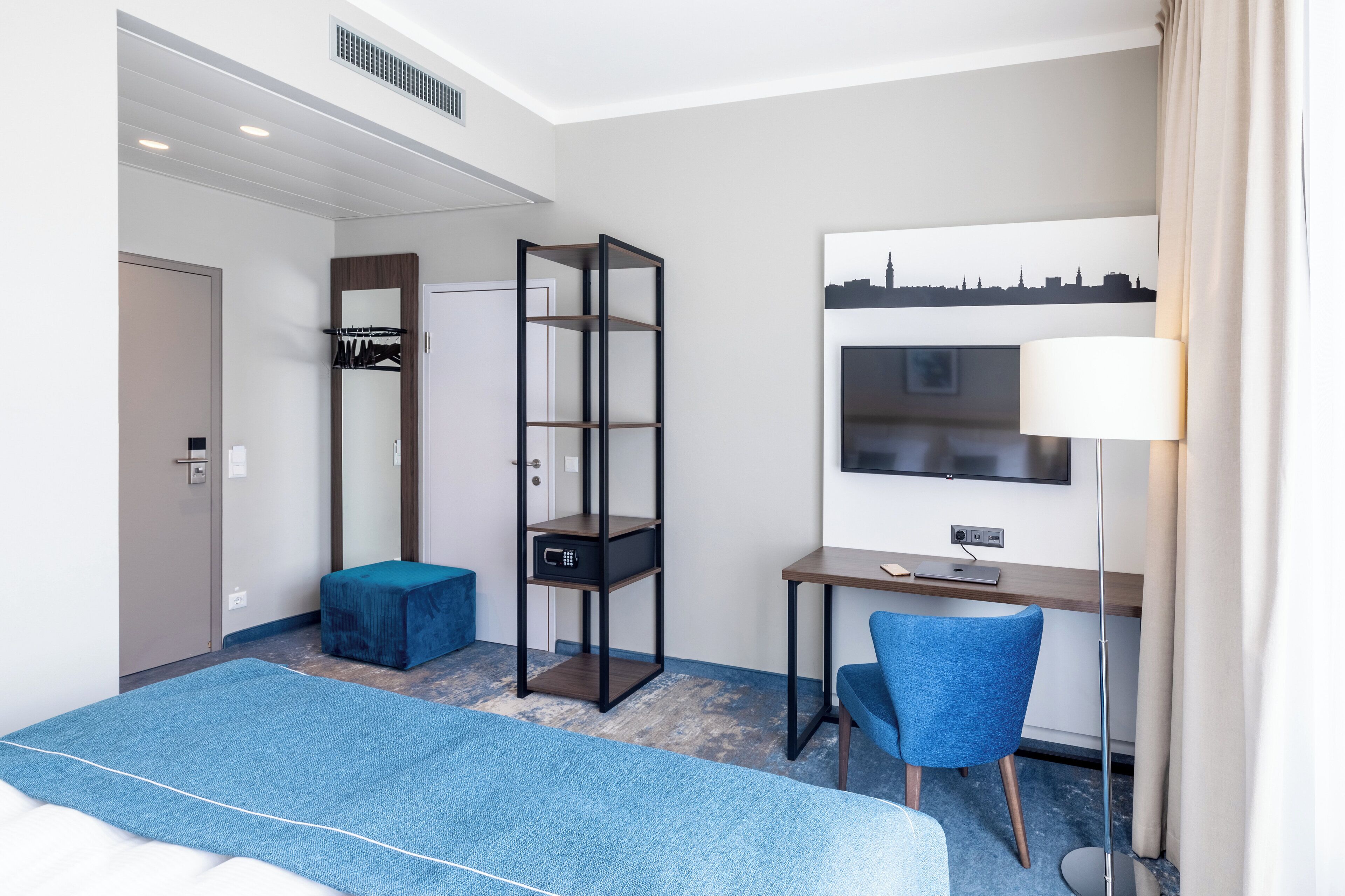 1 bedroom, hypo-allergenic bedding, in-room safe, desk