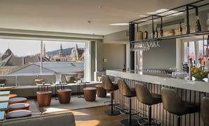 Bar (in der Unterkunft)
