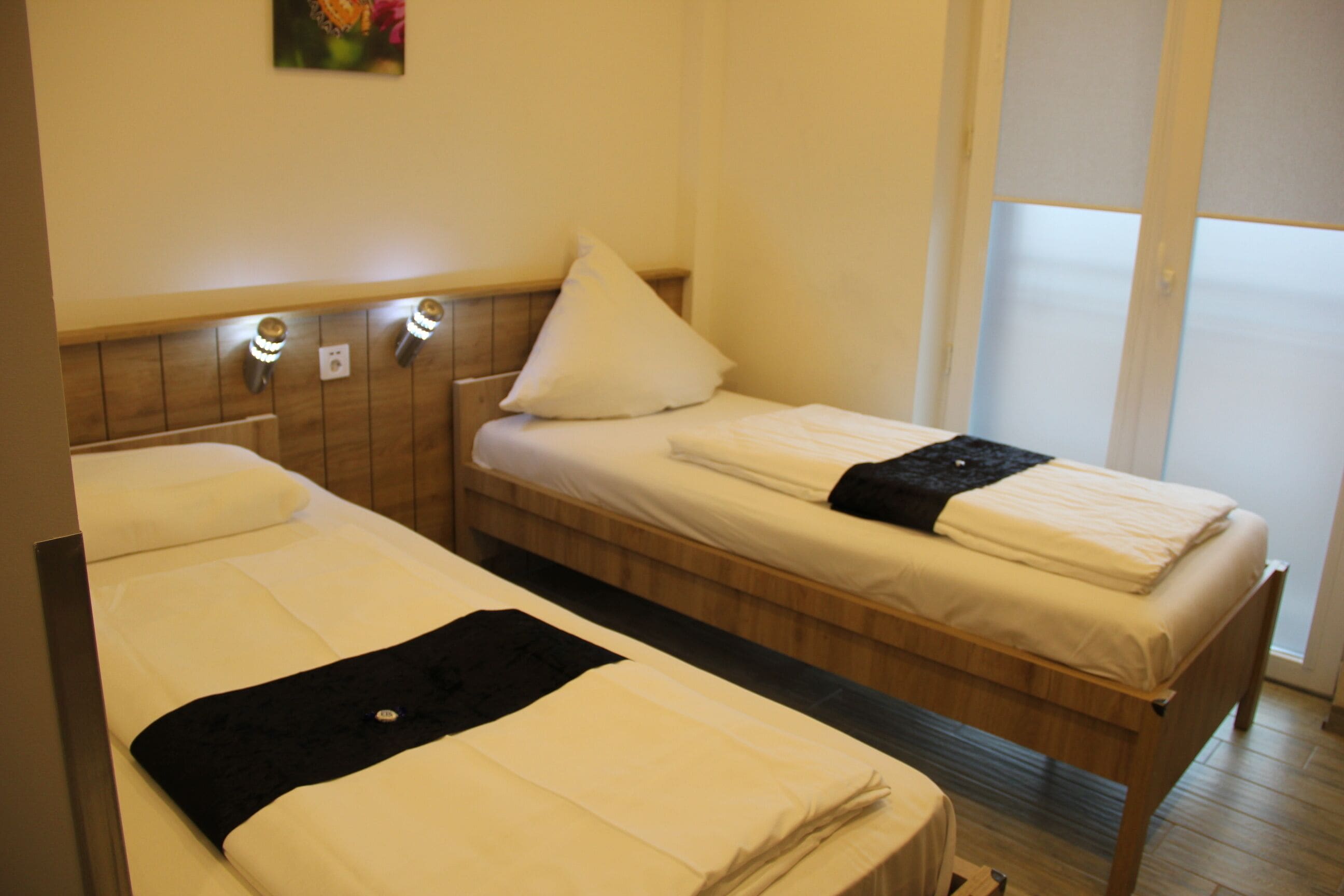 double room | 1 bedroom, in-room safe, desk, blackout curtains