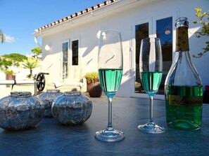 Property grounds - Villa Oasis Sea View 3 bed private heated pool (Mijas Costa)